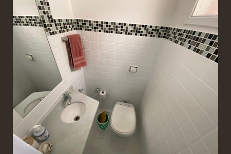 Casa à venda com 600m², 6 quartos e 3 vagasBanheiro Suite 2