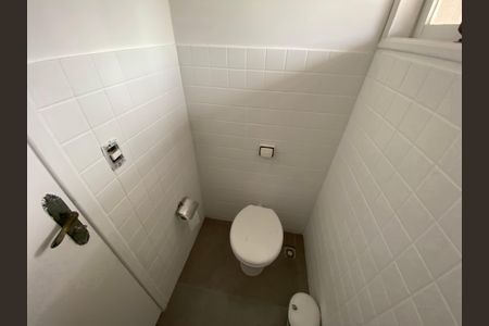 Casa à venda com 600m², 6 quartos e 3 vagasBanheiro de Serviço