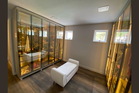 Casa à venda com 600m², 6 quartos e 3 vagasCloset Suite 2