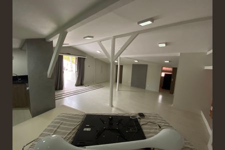 Casa à venda com 600m², 6 quartos e 3 vagasSala 2
