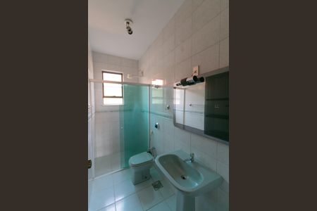 Casa à venda com 339m², 5 quartos e 4 vagasBanheiro 