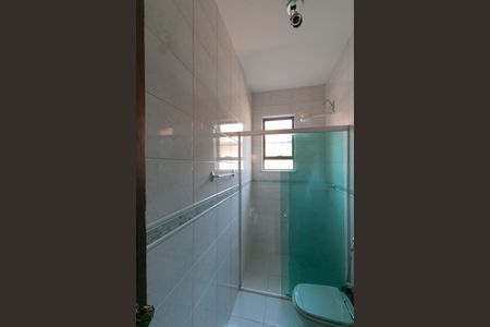 Casa à venda com 339m², 5 quartos e 4 vagasBanheiro 