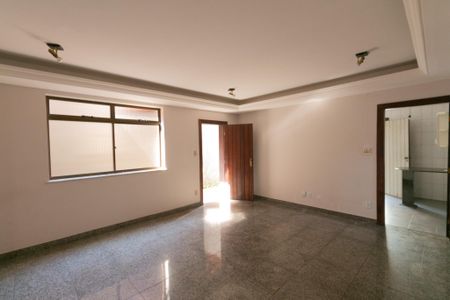 Casa à venda com 339m², 5 quartos e 4 vagasSala 2