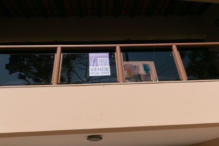 Casa à venda com 339m², 5 quartos e 4 vagasPlaquinha