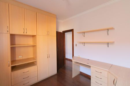 Casa à venda com 339m², 5 quartos e 4 vagasEscritório