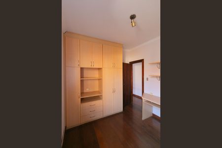 Casa à venda com 339m², 5 quartos e 4 vagasEscritório