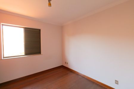 Casa à venda com 339m², 5 quartos e 4 vagasQuarto 3