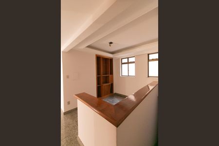 Casa à venda com 339m², 5 quartos e 4 vagasSala 2