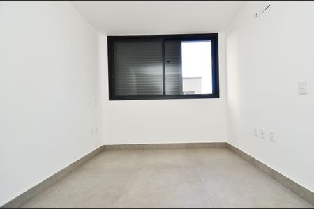 Apartamento à venda com 143m², 4 quartos e 3 vagasQuarto 2