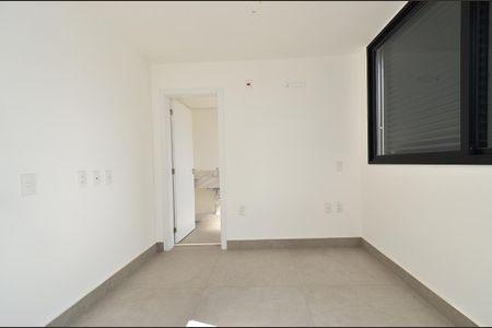 Apartamento à venda com 143m², 4 quartos e 3 vagasSuite 1