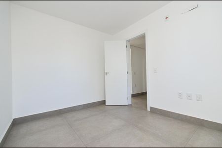 Apartamento à venda com 143m², 4 quartos e 3 vagasQuarto 1