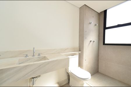 Apartamento à venda com 143m², 4 quartos e 3 vagasBanheiro Suite 1