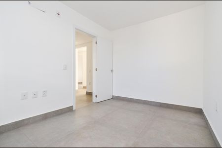 Apartamento à venda com 143m², 4 quartos e 3 vagasQuarto 2