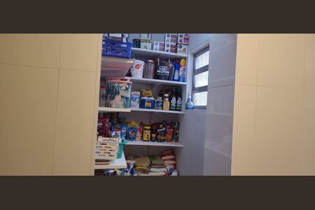 Casa à venda com 160m², 3 quartos e 2 vagas Casa à venda com 160m², 3 quartos e 2 vagasDespensa