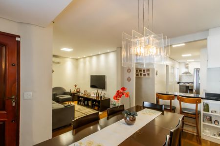 Casa à venda com 160m², 3 quartos e 2 vagas Casa à venda com 160m², 3 quartos e 2 vagasSala