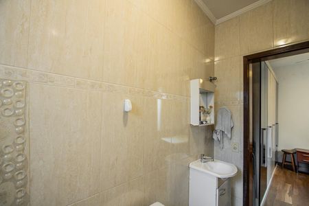 Casa à venda com 160m², 3 quartos e 2 vagas Casa à venda com 160m², 3 quartos e 2 vagasBanheiro da Suíte 1