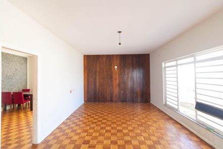 Casa à venda com 160m², 4 quartos e 2 vagasSalas