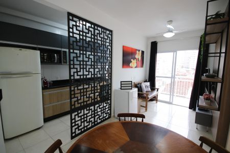 Sala de apartamento para alugar com 2 quartos, 54m² em Vila Assuncao, Praia Grande