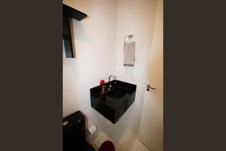 Apartamento para alugar com 54m², 2 quartos e 1 vaga Apartamento para alugar com 54m², 2 quartos e 1 vagaBanheiro da Suíte 1