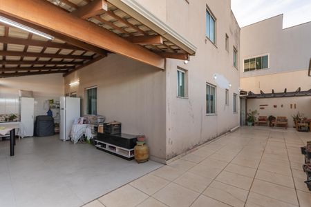 Apartamento à venda com 160m², 3 quartos e 2 vagas Apartamento à venda com 160m², 3 quartos e 2 vagasÁrea Privativa