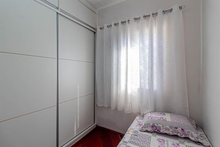 Casa à venda com 100m², 2 quartos e 2 vagas Casa à venda com 100m², 2 quartos e 2 vagasQuarto 1