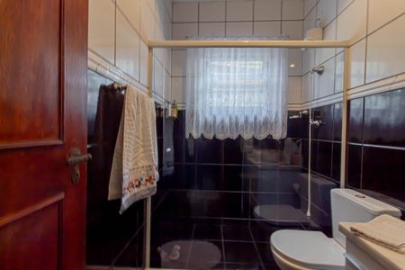 Casa à venda com 100m², 2 quartos e 2 vagas Casa à venda com 100m², 2 quartos e 2 vagasBanheiro