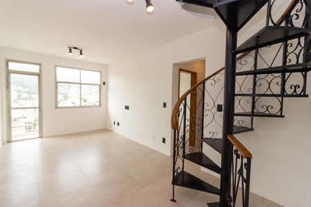 Sala de apartamento para alugar com 3 quartos, 130m² em Praça Seca, Rio de Janeiro