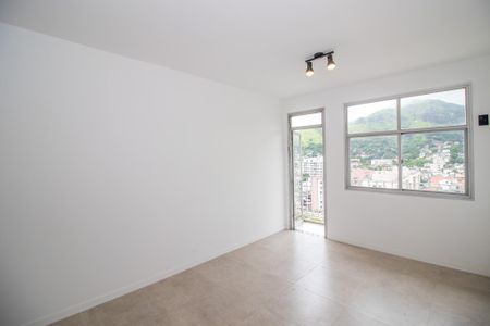 Sala de apartamento para alugar com 3 quartos, 130m² em Praça Seca, Rio de Janeiro