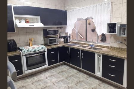 Casa à venda com 306m², 3 quartos e sem vaga