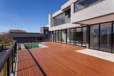 Casa de condomínio à venda com 612m², 4 quartos e 6 vagasPiscina