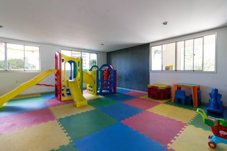 Apartamento à venda com 210m², 3 quartos e 3 vagas Apartamento à venda com 210m², 3 quartos e 3 vagasÁrea comum - Brinquedoteca