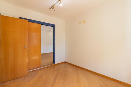 Apartamento à venda com 210m², 3 quartos e 3 vagas Apartamento à venda com 210m², 3 quartos e 3 vagasSuíte