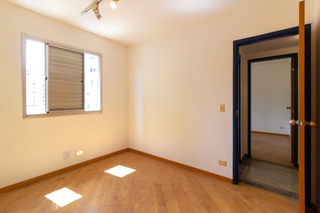 Apartamento à venda com 210m², 3 quartos e 3 vagas Apartamento à venda com 210m², 3 quartos e 3 vagasSuíte