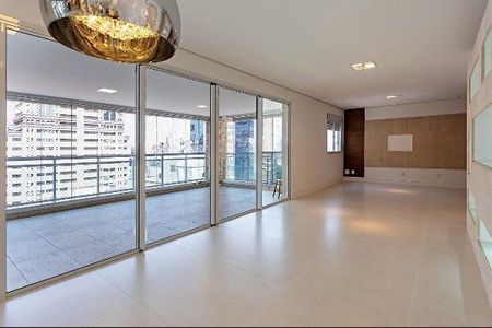 Apartamento à venda com 3 quartos, 162m² em Itaim Bibi, São Paulo