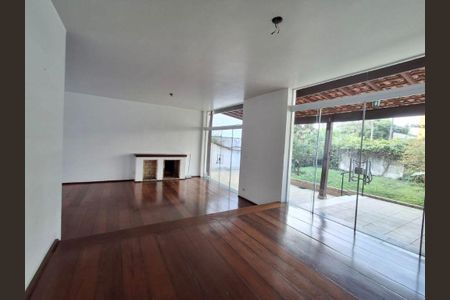 Casa à venda com 3 quartos, 260m² em Bela Aliança, São Paulo