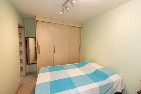 Apartamento à venda com 42m², 1 quarto e 1 vagaQuarto