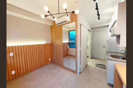 Apartamento à venda com 1 quarto, 31m² em Santo Amaro, São Paulo