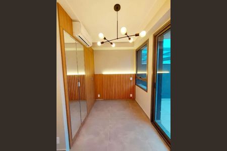 Apartamento à venda com 1 quarto, 31m² em Santo Amaro, São Paulo
