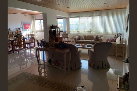 Apartamento à venda com 270m², 4 quartos e 2 vagasSala