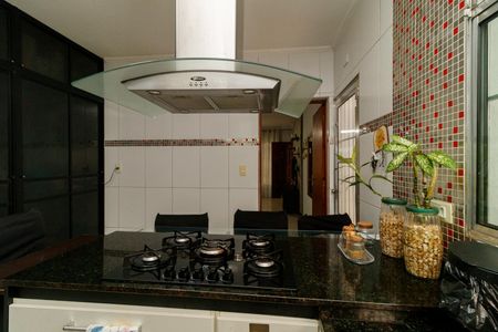 Casa para alugar com 225m², 3 quartos e 2 vagas Casa para alugar com 225m², 3 quartos e 2 vagasCozinha