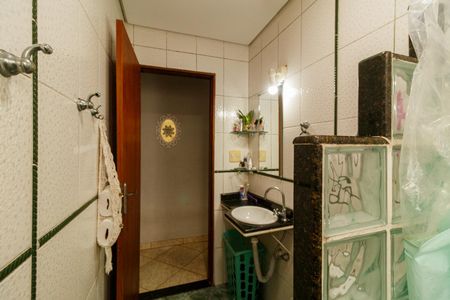 Casa para alugar com 225m², 3 quartos e 2 vagas Casa para alugar com 225m², 3 quartos e 2 vagasBanheiro