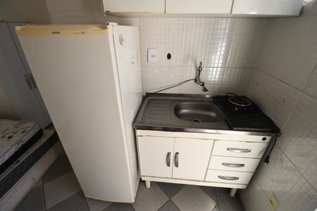 Cozinha de kitnet/studio para alugar com 1 quarto, 17m² em Cidade Universitária, Campinas