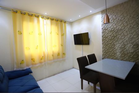 Sala de apartamento para alugar com 2 quartos, 40m² em Jardim Suzanopolis, Suzano