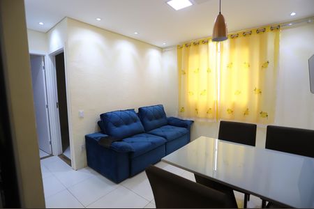 Sala de apartamento para alugar com 2 quartos, 40m² em Jardim Suzanopolis, Suzano