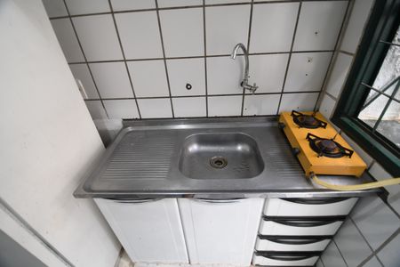 Cozinha de kitnet/studio para alugar com 1 quarto, 17m² em Cidade Universitária, Campinas