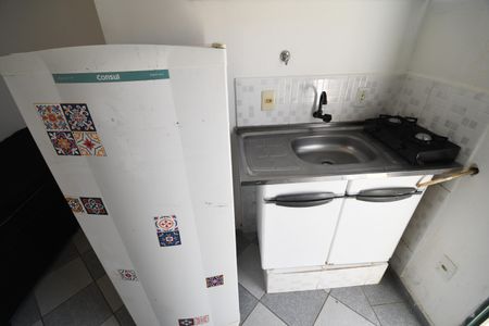 Cozinha de kitnet/studio para alugar com 1 quarto, 17m² em Cidade Universitária, Campinas