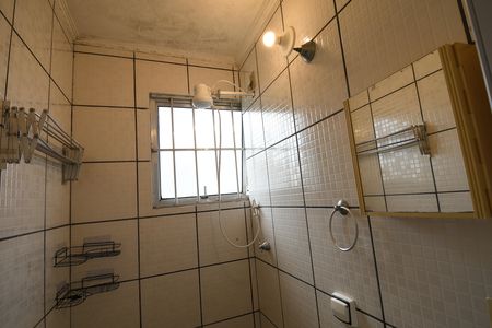 Banheiro Social de kitnet/studio para alugar com 1 quarto, 17m² em Cidade Universitária, Campinas