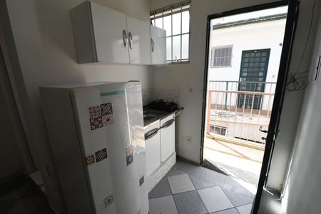 Cozinha de kitnet/studio para alugar com 1 quarto, 17m² em Cidade Universitária, Campinas
