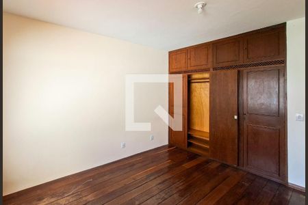 Casa para alugar com 600m², 4 quartos e 5 vagas