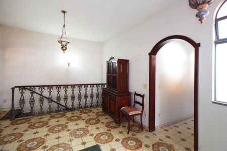 Casa à venda com 310m², 3 quartos e 6 vagasHall da Escada